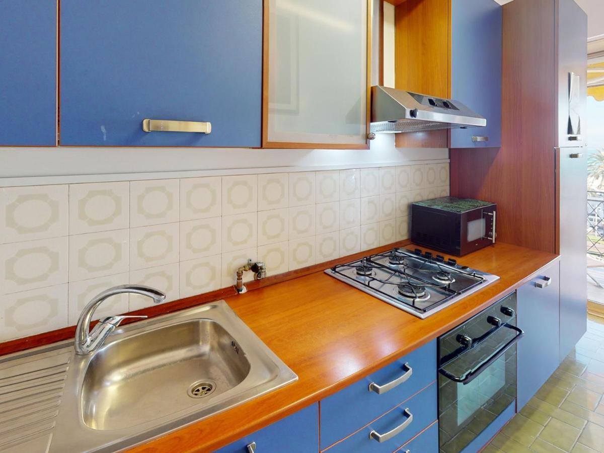 Studio Climatise Avec Terrasse Face Mer A Menton - Fr-1-196-208 Exterior photo